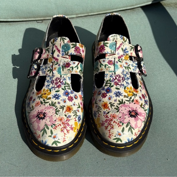 Dr. Martens Wanderlust Mary Jane - Picture 2 of 6
